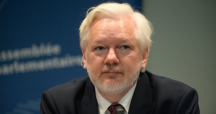 julian assange oct 1